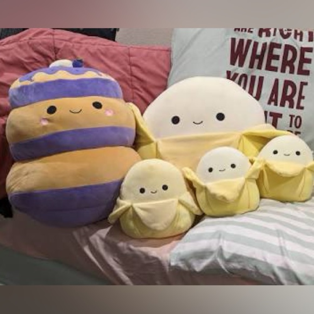 *RARE EXCLUSIVE Squishmallow PADEN the Blueberry Pancake Stack NWT  16" inch Toy - Picture 7 of 7